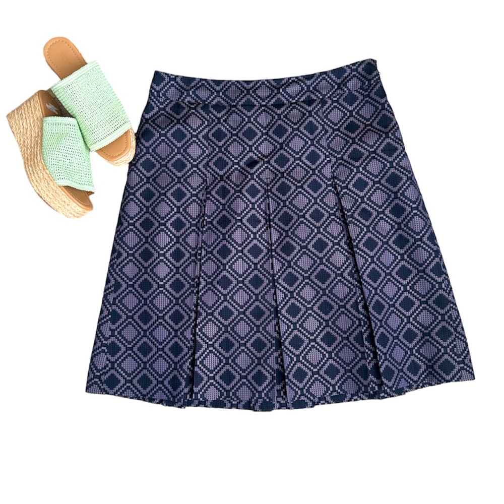 Ann Taylor pleated A line skirt